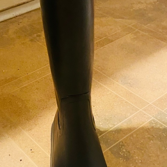 Tory Burch Midcalf Rainboots - Picture 2 of 3